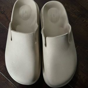 Urban Outfitters Men Slides Sz US8 Beige/Cream